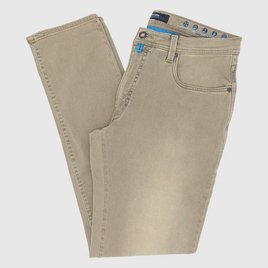PIERRE-CARDIN-farmer_01.png